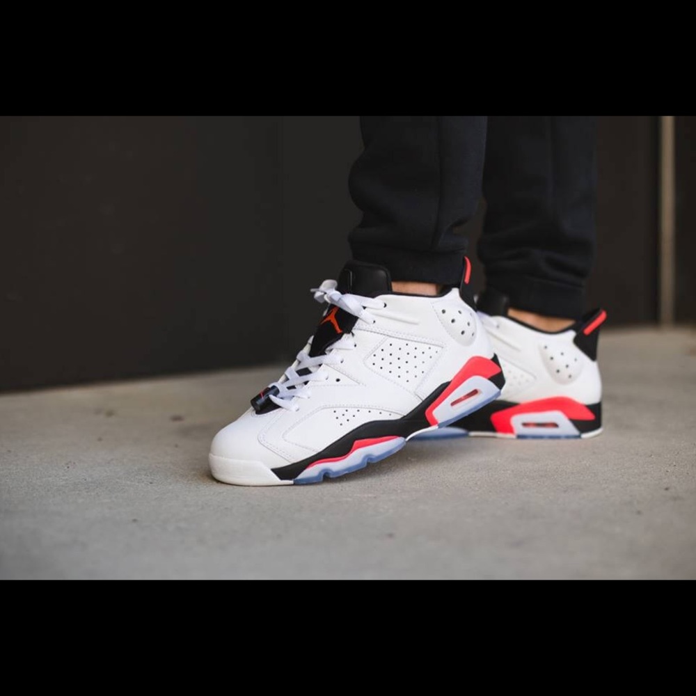 Grade School Jordan Retro 6 low